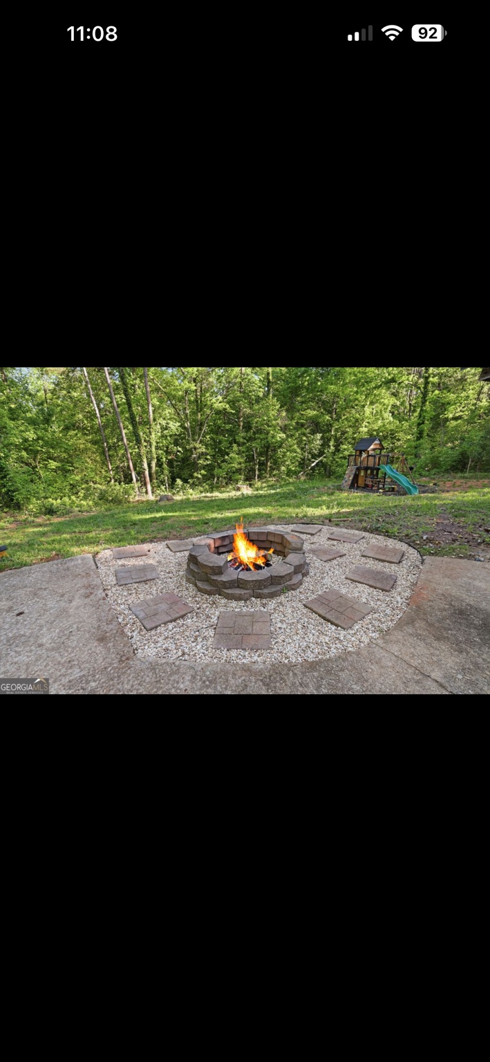 Backyard fire pit